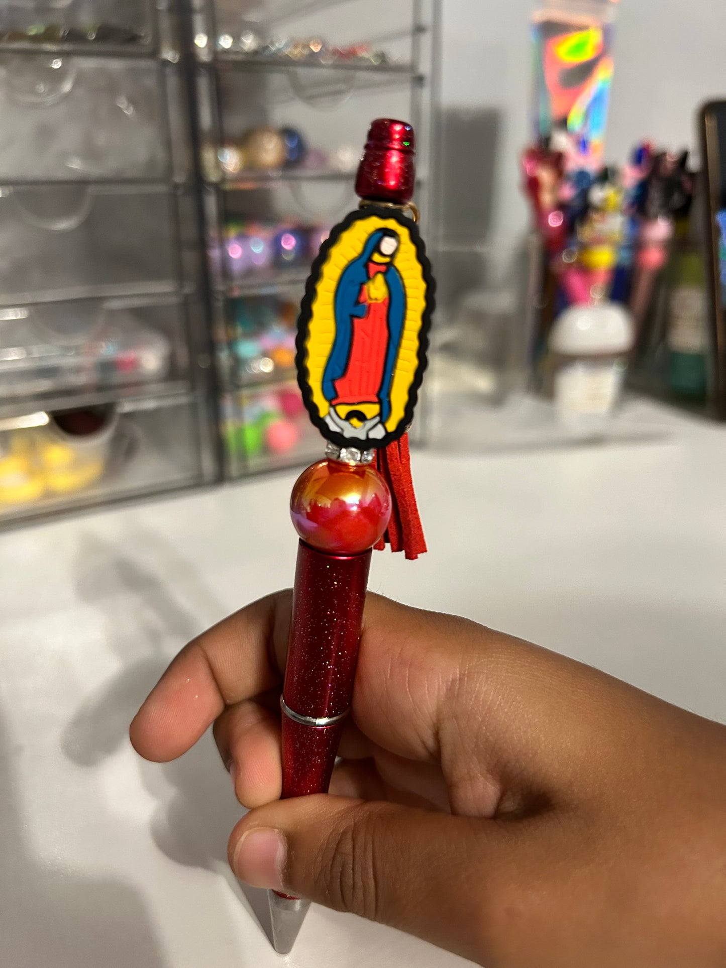 Red Virgen de Guadalupe pen