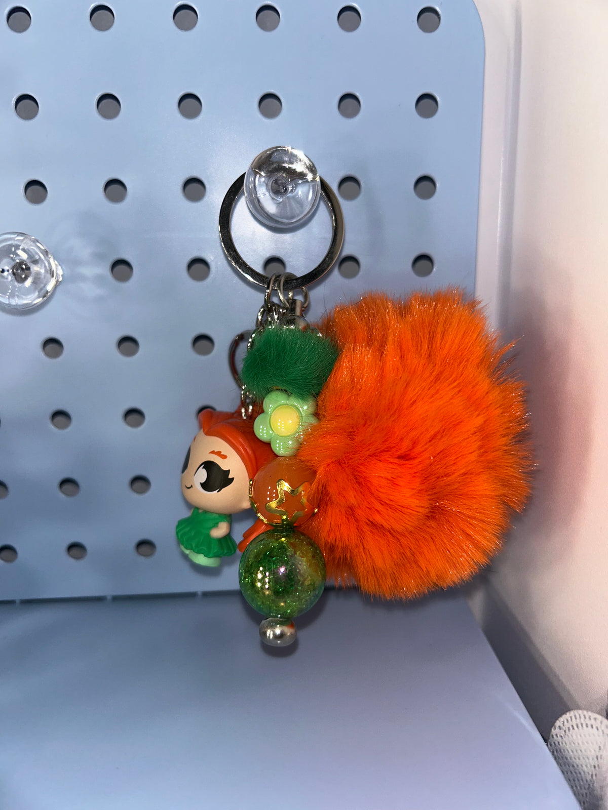 Poison ivy keychain