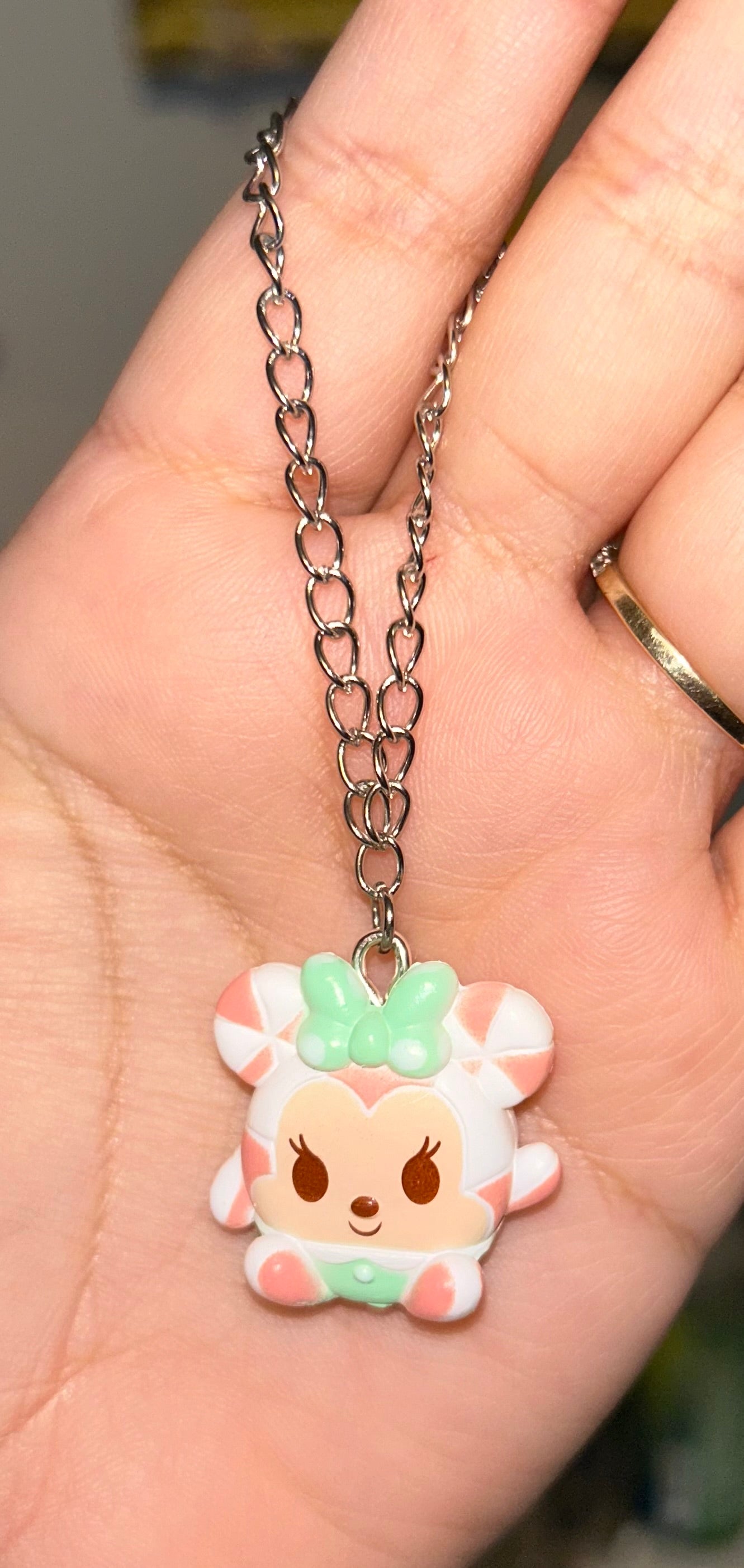 Minnie cup charm