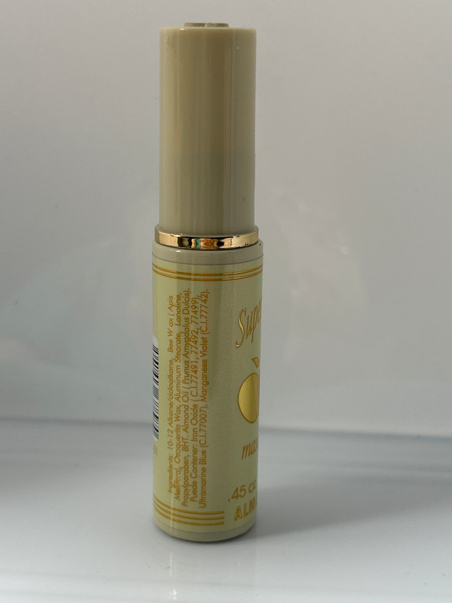 Almond mascara