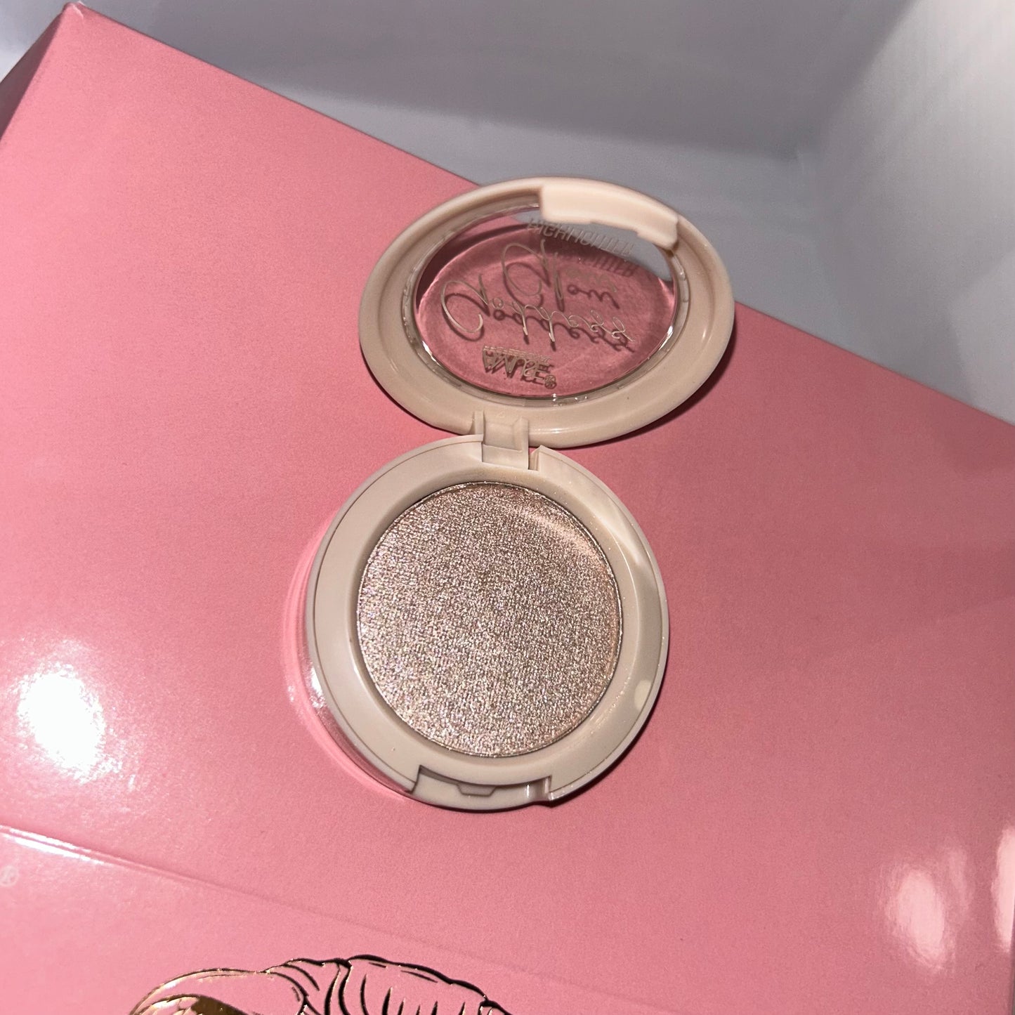 Diana Highlighter