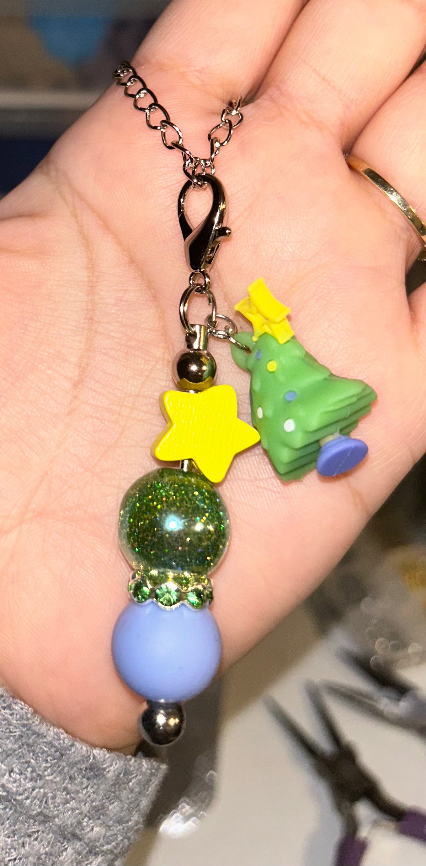 Grinch Christmas tree cup charm